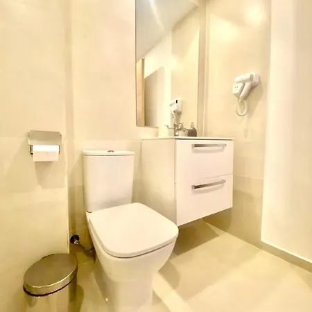 Yamaluxe - Our Lovely Apartament Bukareszt